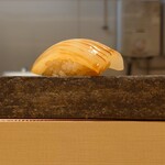 寿司赤酢・望月 - 淡路産の墨烏賊握り