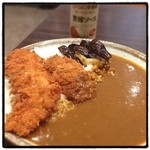 ＣｏＣｏ壱番屋  - 手仕込みササミ・ヒレかつ、茄子、2辛、ルー多め。
うん。ルー多い。
発作的に食べたくなる。
しかし高いなー