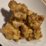 チーズタッカルビ専門店 ホンチュンチョン - ハニーチキンは想像通りですがやや高いかなー。