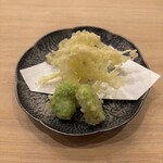 すし処 睦月 - 白魚と空豆の天ぷら