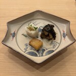 すし処 睦月 - ふき寿司、烏賊とわかめのふき味噌和え、さわら