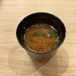 すし処 睦月 - 赤出汁