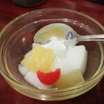 中国家庭料理 楊 - ランチ杏仁豆腐。