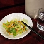 中国家庭料理 楊 - ランチサラダ。