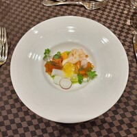 ホテルグランヴィア京都 - 魚介のマリネ　根セロリのピュレ　サフラン香るマリニエール　イクラ添え
