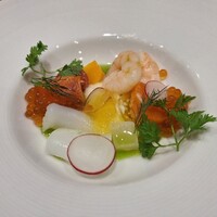 ホテルグランヴィア京都 - 魚介のマリネ　根セロリのピュレ　サフラン香るマリニエール　イクラ添え
