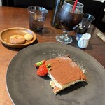 江坂ビストロ リアン - 400円でデザートをつけていただけます。飲み物はついています。