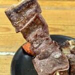 もつ焼 でん - たん 180円(税込)