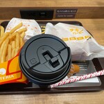 ロッテリア - 料理写真:トマト&チーズのチキンカツバーガMセット・ハンバーガー
