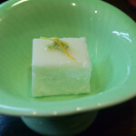 大納言本家 - お通し(大根豆腐)