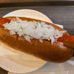 サンドイッチ カフェ 奄美 - ホットドック (チリ) 390円　(2024.12)