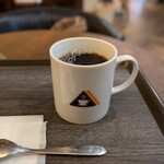 サンドイッチ カフェ 奄美 - ホットコーヒー 180円 (100円引き)　(2024.12)