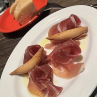 grigio la tavola - 