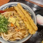 丸亀製麺 - 豚汁うどん（大）1,050円　
温泉たまご110円 
ちくわ天サービス