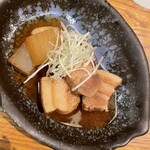 炭と地酒とたしなみワイン Kai本店 醸す - 豚バラ大根