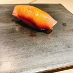 むら上 - ブリ。甘みがしっかりあり、美味です。