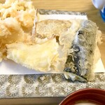 天ぷら よこい - ●二皿目
      ・玉ねぎ
      ・茄子
      ・南瓜