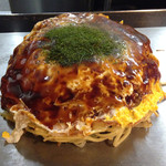 Okonomiyaki Kyabetsu - 肉玉そば800円