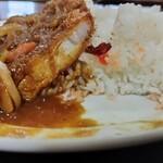 おとも苑 食堂 - 断面