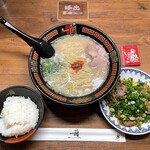 一蘭 - スープ普通、麺かため、唐辛子普通、にんにく1欠