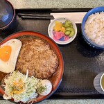 洋食亭 寅安 - 特製ハンバーグ定食（¥1,100）（税込）