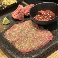 青山まんぷく - 牛タン食べ比べ（ネギタン塩、厚切りタン塩、味噌タン）