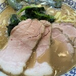 横浜豚骨醤油ラーメンYOLO - 
