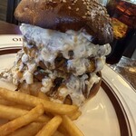 テリヤキダブルチーズ＋タルタルソース 2,500円。