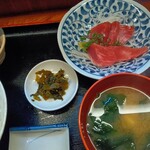 はせ部 - マグロ刺定食  880円