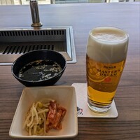 焼肉うしごろ 銀座店 - キムチ、ナムル、ワカメスープ（おかわり自由）