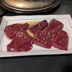 炭火焼肉ホルモンしま田 - 牛レバー