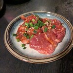 炭火焼肉ホルモンしま田 - 豚カシラ