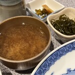 魚佐 - 定食味噌・昆布・香物