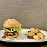 BARU 竹末 - 猪ハンバーガーとローストポテト(1,280円)