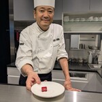 トシ・ヨロイヅカ 東京 - 