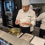 トシ・ヨロイヅカ 東京 - 