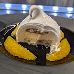 トシ・ヨロイヅカ 東京 - 