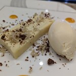 トシ・ヨロイヅカ 東京 - 