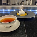 トシ・ヨロイヅカ 東京 - 