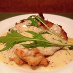 ア・トレ・ヤン - チキンソテー粒マスタードクリームソース