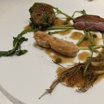 フランス料理 タンモア - A:　 – 酉 –　岩手産ホロホロ鳥　ムネ、モモ、ミンチ、焦がしバターのソース