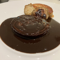 フランス料理 タンモア - シヴェ（赤ワイン煮、血で仕上げたソース）
