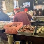 一力 - 超味のある店内とお二人。コンビネーションが良くて見ていて飽きない。時々ちょっとチグハグなのも良い。