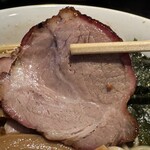 支那ソバ 小むろ - チャーシューアップ