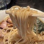 支那ソバ 小むろ - 麺箸あげ