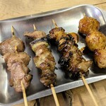 一力 - たん、かしら、なんこつ、つくね。タレが美味しい。