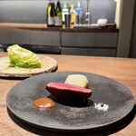 かま叶 - 奥は淡路島産レタス