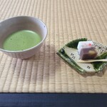 旧近衛邸 - 抹茶と茶菓子