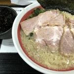 流行るより愛される一杯を - 背脂中華そば(醤油)+黒バラ海苔