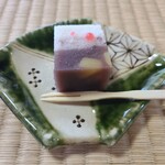 旧近衛邸 - 茶菓子は地元の和菓子屋さん